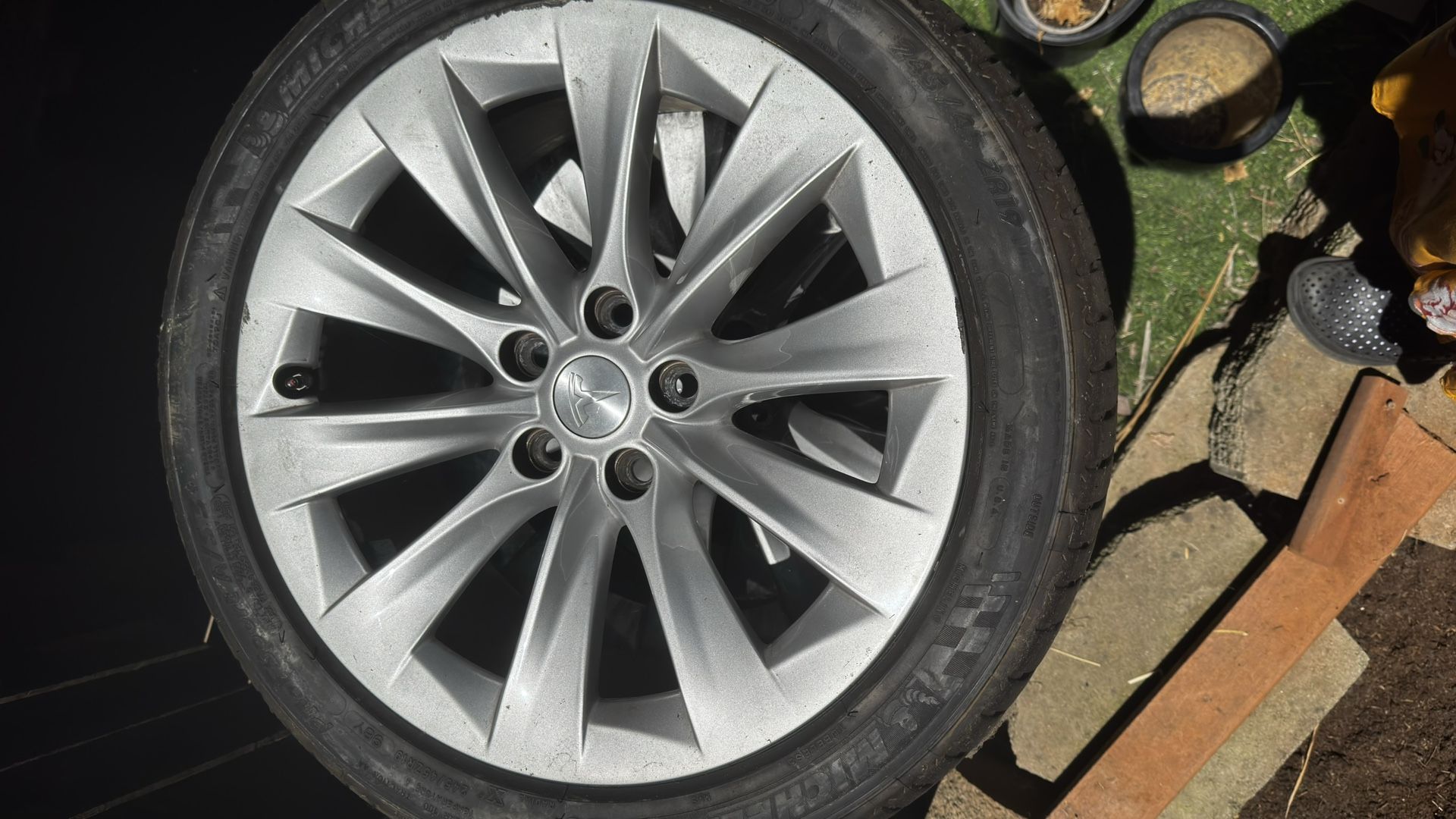 Michelin Tires 245/45 ZR19 With Rims / Without TPMS