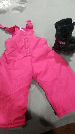 Size 2t snow gear 6 boots