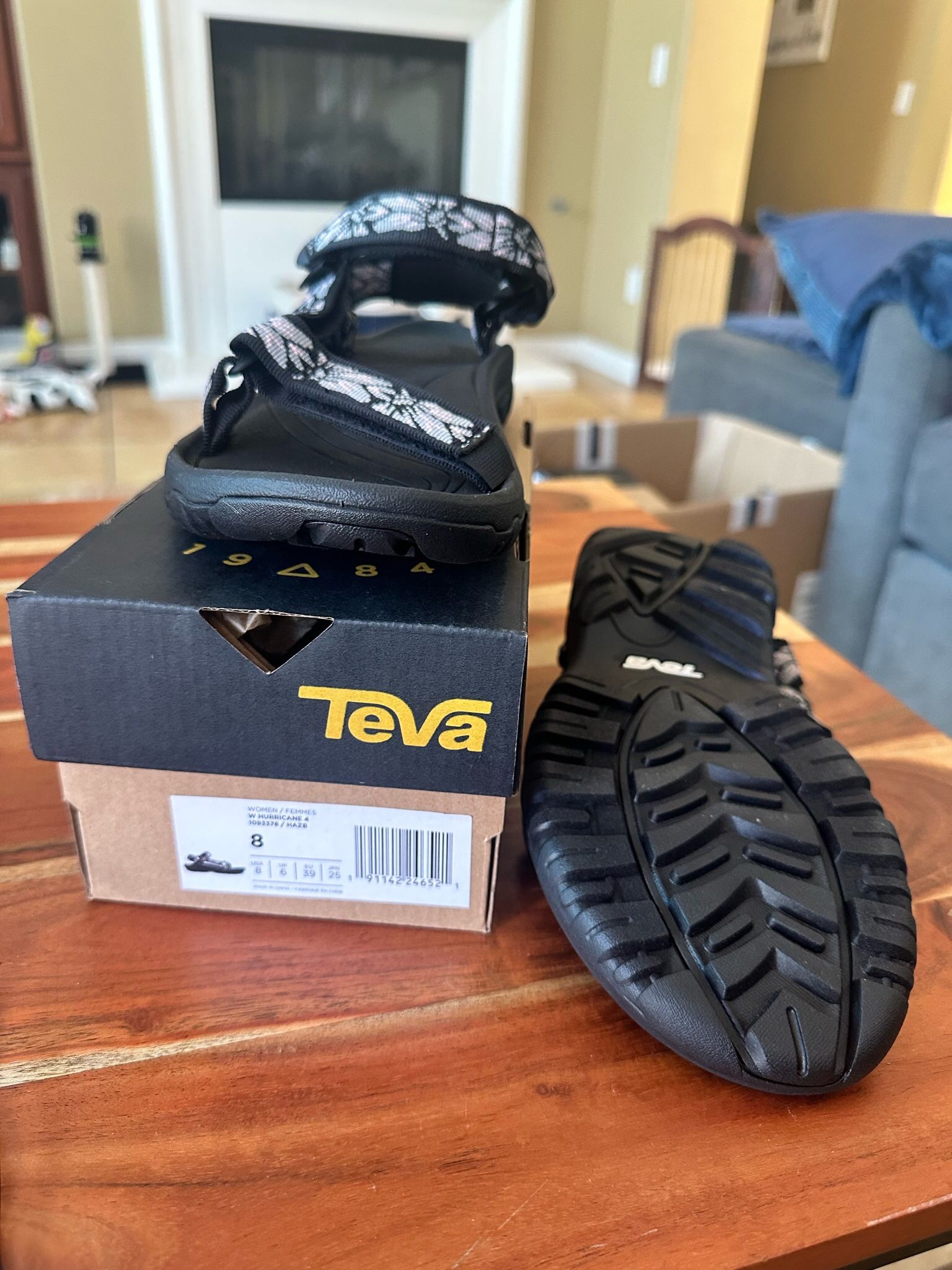 Women’s Teva Sandals Size 8 