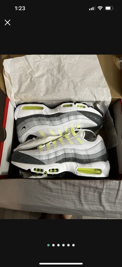 NIKE AIR MAX 95 SZ 9.5