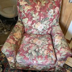 Beautiful Thomasville Floral French Country Chair 