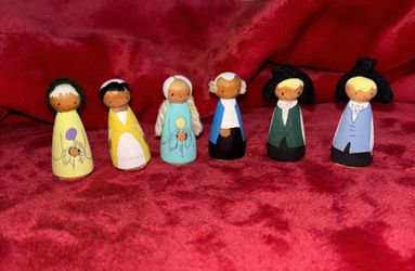 VINTAGE FOLK ART COLLEEN'S DOLLS WOODEN MINIATURE DOLLS