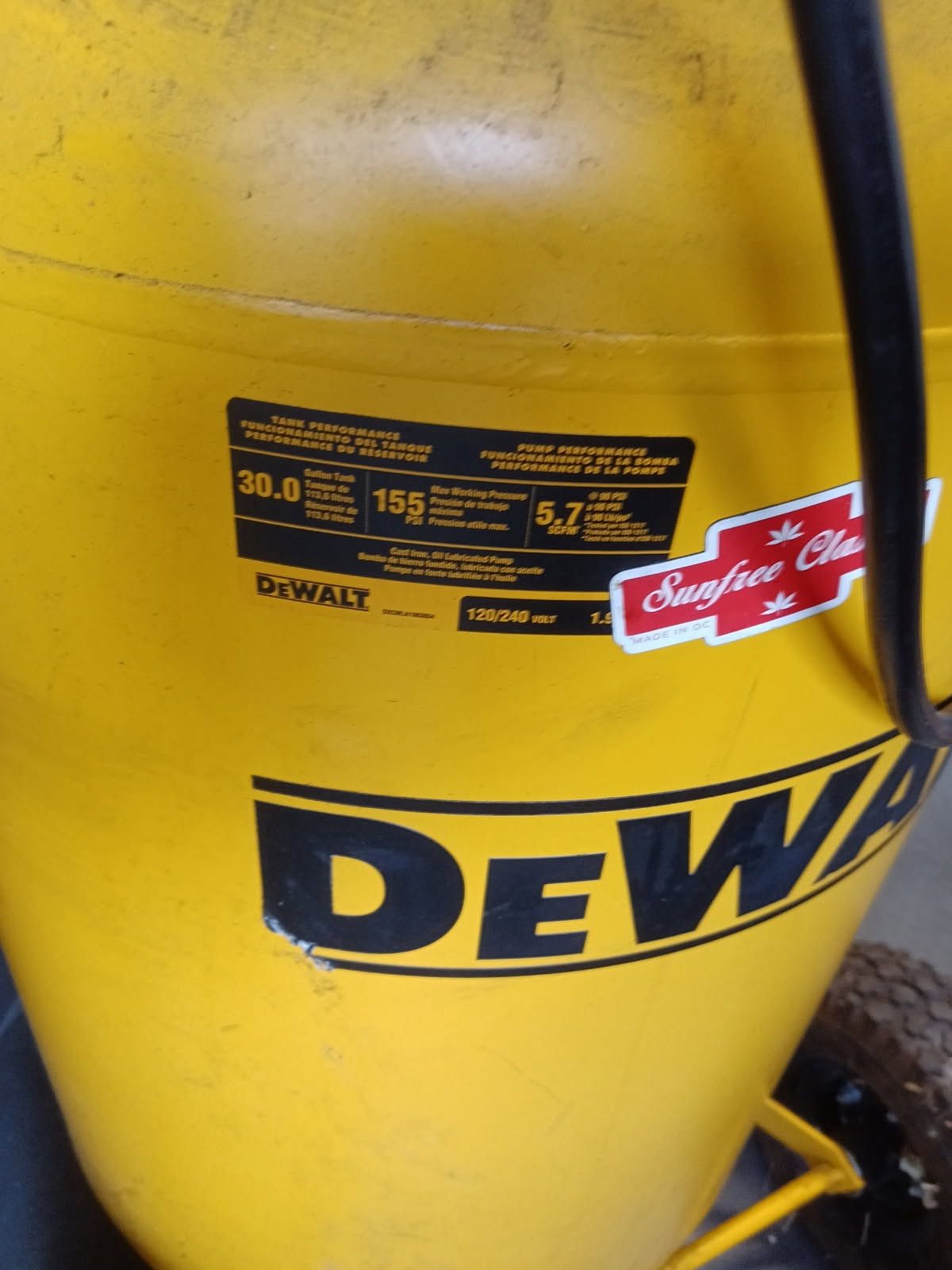 Dewalt Compressor 