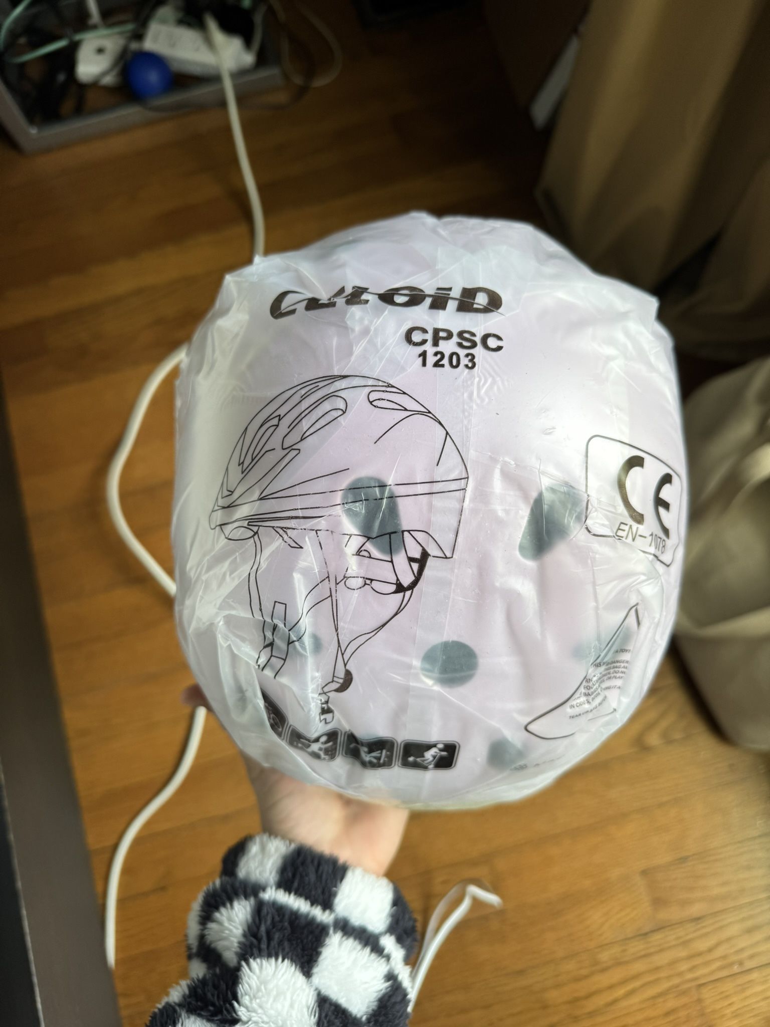 Celoid Kids Bike Helmet (M) Lilac & Blue (2)
