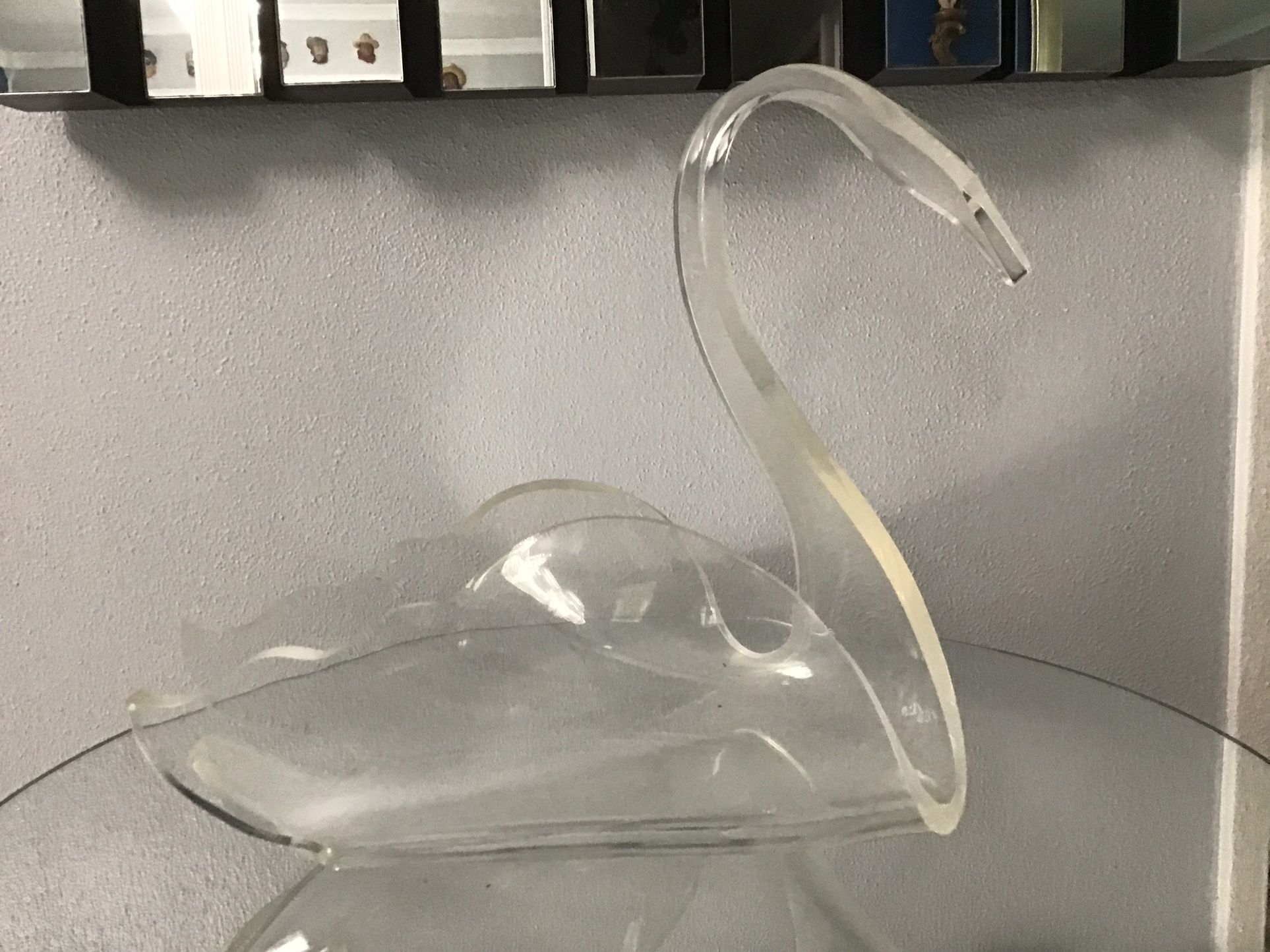Lucite/Acrylic Swan Centerpiece 14”x18” Beautiful Centerpiece