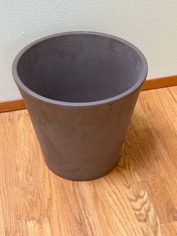 Ceramic planter pot