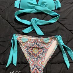 Turquoise Bikini Top W/Colorful Matching Bottoms