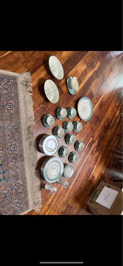 Lennox Kinsley dishes  and accessories