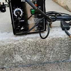 Chicago electric flux 125 welding machine in good working condition 