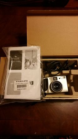 HP PHOTOSMART 715 CAMERA