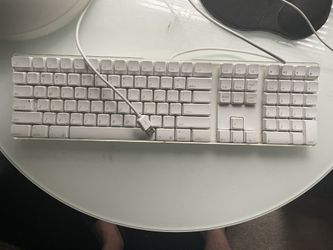 Apple Keyboard 