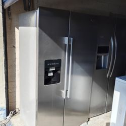 Whirlpool Stainless Side-by-side Ice And Water Fridge Works Perfect With Warranty