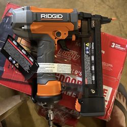 New RIDGID Pneumatic 18-Gauge 1-1/2 in. Finish Stapler 