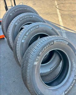 265/65/17 Michelin vendo un set de llantas usadas excelente condiciones de vida las 4 ✅🤩I am selling a set of used tires, all 4 in excellent living c