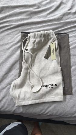 Essential Shorts Size M