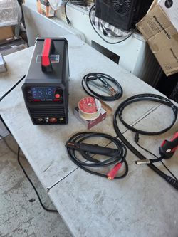 YESWELDER Welder FLUX-135PRO,110V Flux Core MIG/Lift TIG/Stick 3-in-1 Digital Display Welding Machine. Maquina de soldar variable o alambre