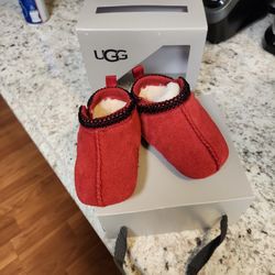 UGGS