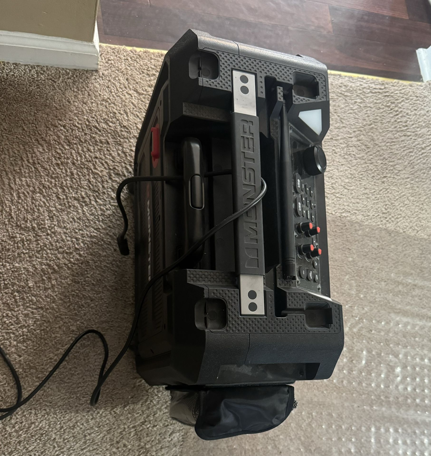 Monster Rockin roller Tailgating Speaker