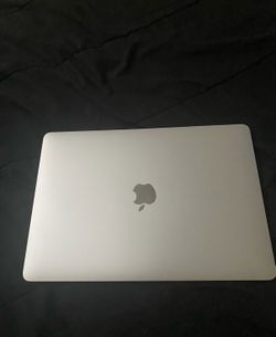 MacBook Pro 13” 8GB/512GB