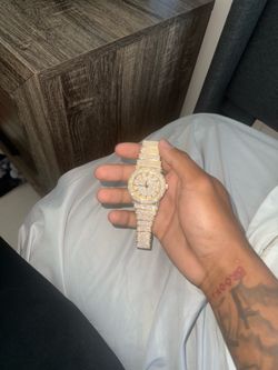 Bust down watch no name no box $150 but u can give me a price