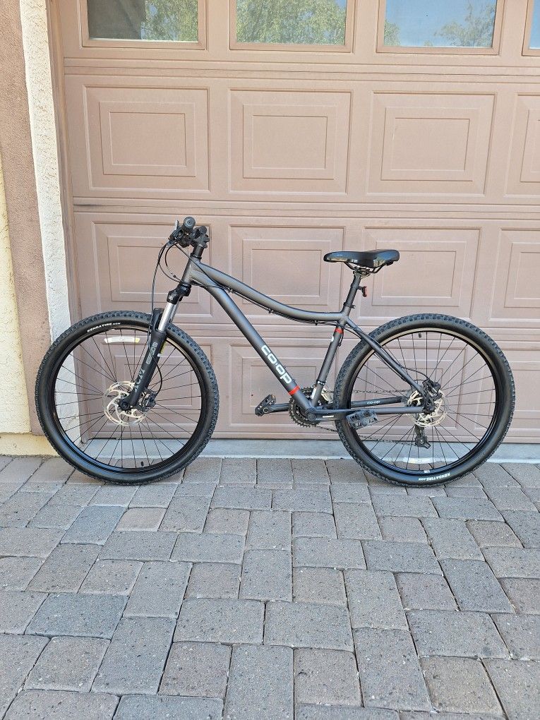 CO_OP DRT 1.1 MOUNTAIN BIKE 27.5 INCH LIKE NEW ( CHECK MY OTHER BIKES)