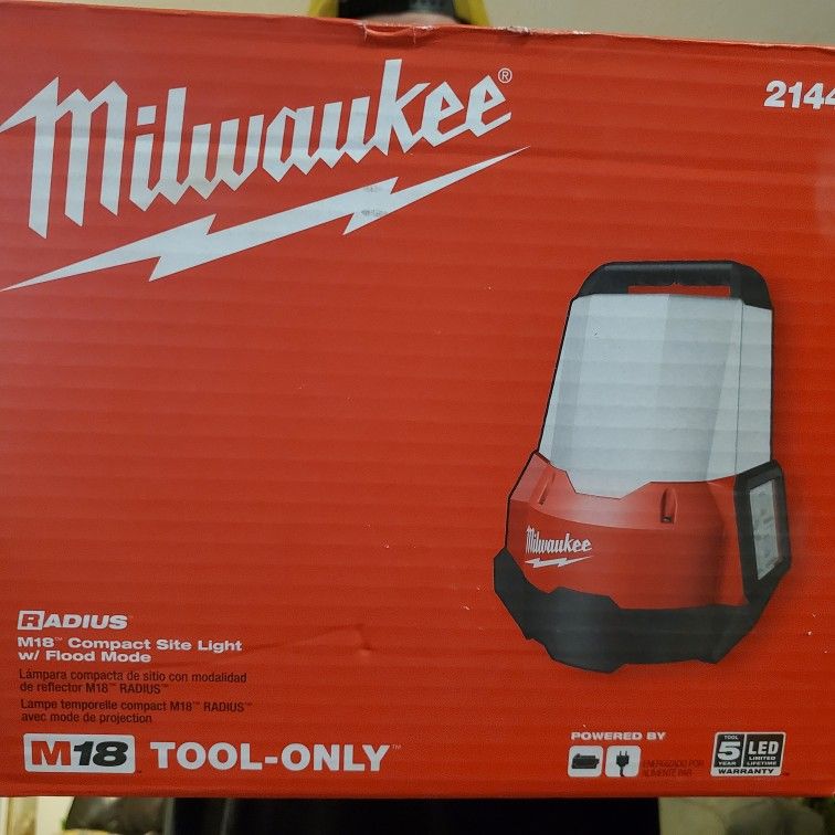 Milwaukee M18 LED Site Light