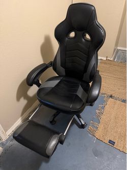 Gamer Office Chair with leg rest
