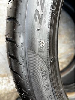 Pirelli 225/40/19 new