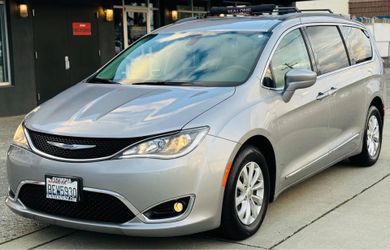 2017 Chrysler Pacifica Touring L Plus