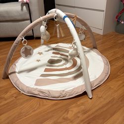 Baby gym / play mat