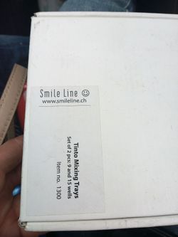Smile Line Tinto mixing trays