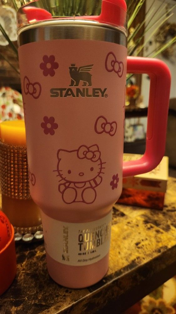 Brand New Hello Kitty Stanley 40oz Flamingo Kitty Cup
