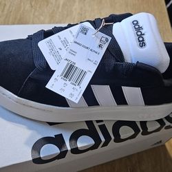 Men Adidas Grand Court Aplha 00's size 9M