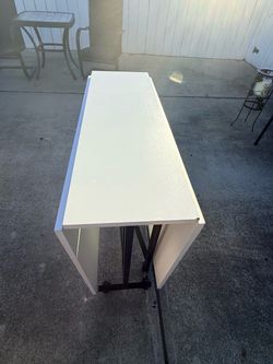 Cutting table expandable