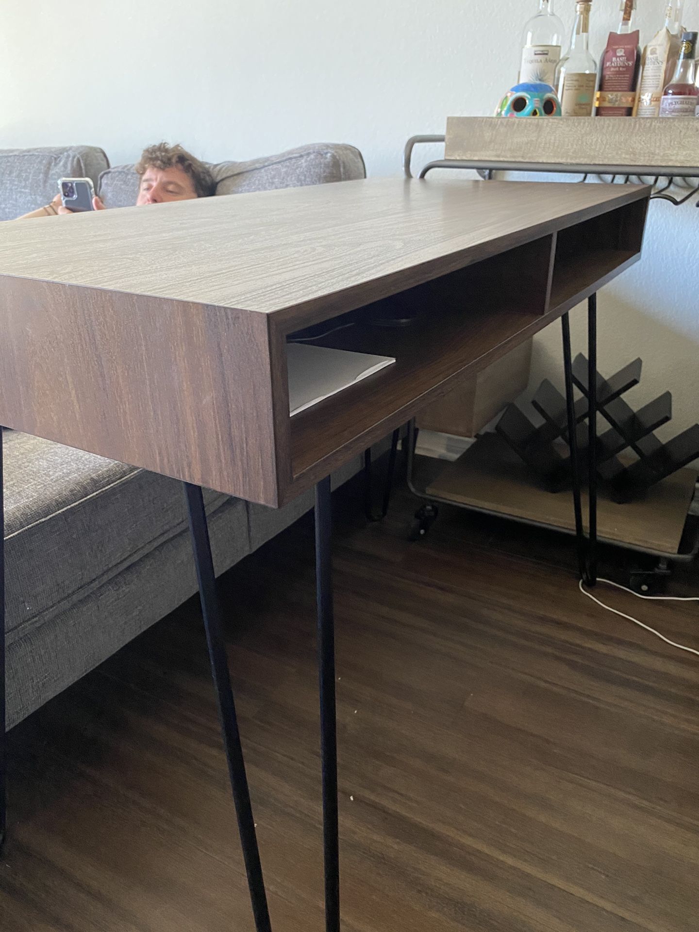 Desk modern wood