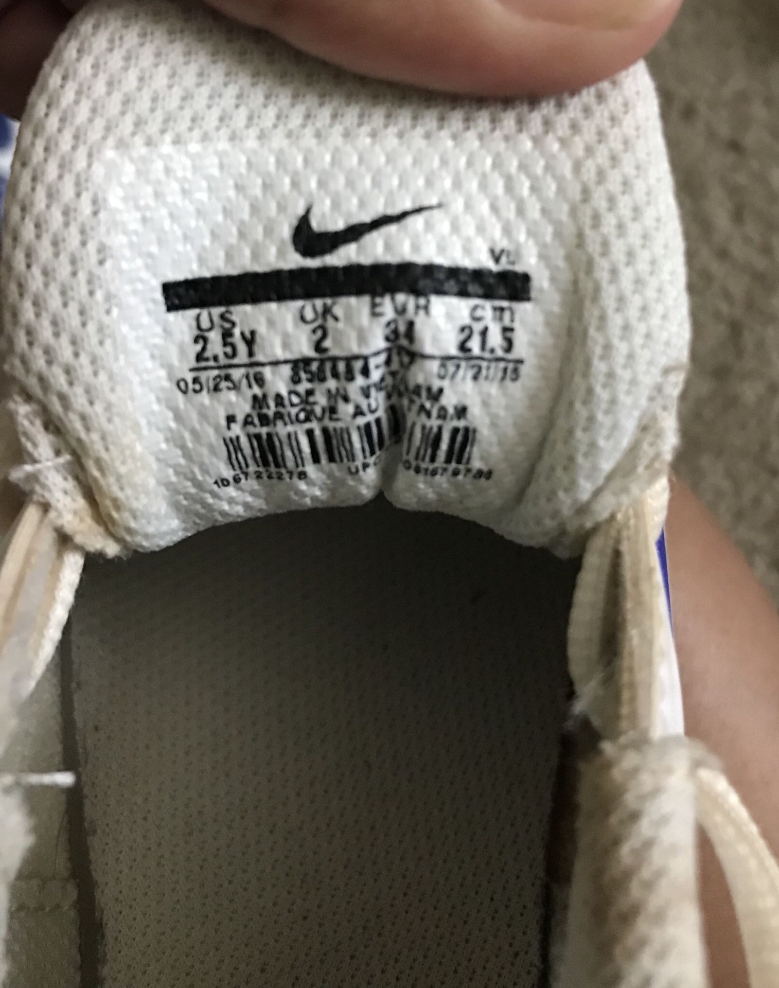 Nike Vapor youth baseball cleats size 2.5