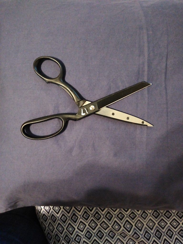 Gingher Scissors, 4 Inch, Right Hand
