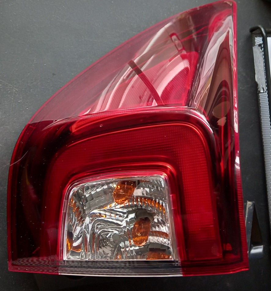 Honda Pilot Tail Light Driver Side