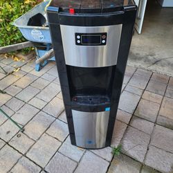 Glacier Bay Water Dispenser 