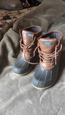 Sperry rain shoes
