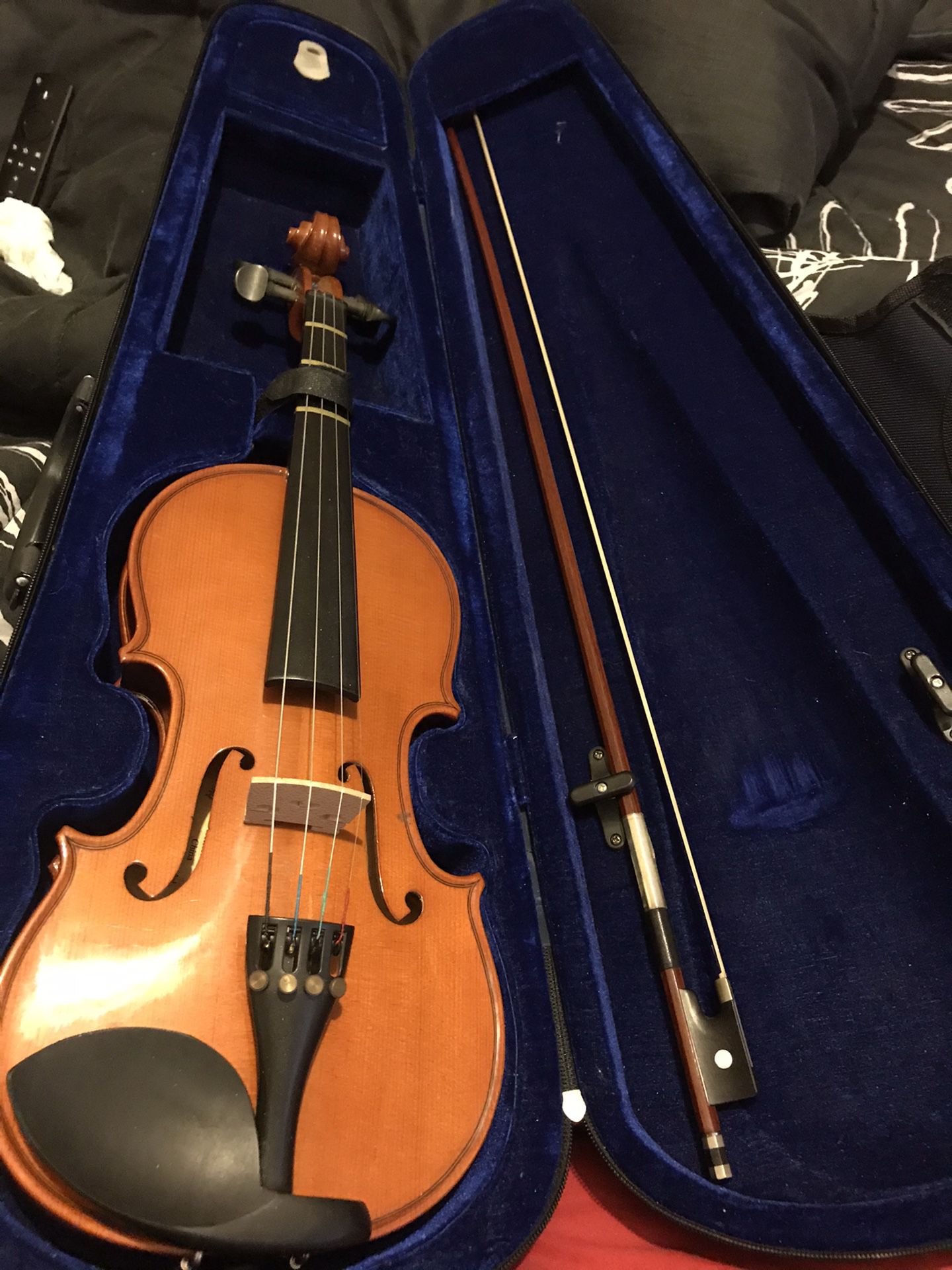Aubert 4/4 Violin with Case $50