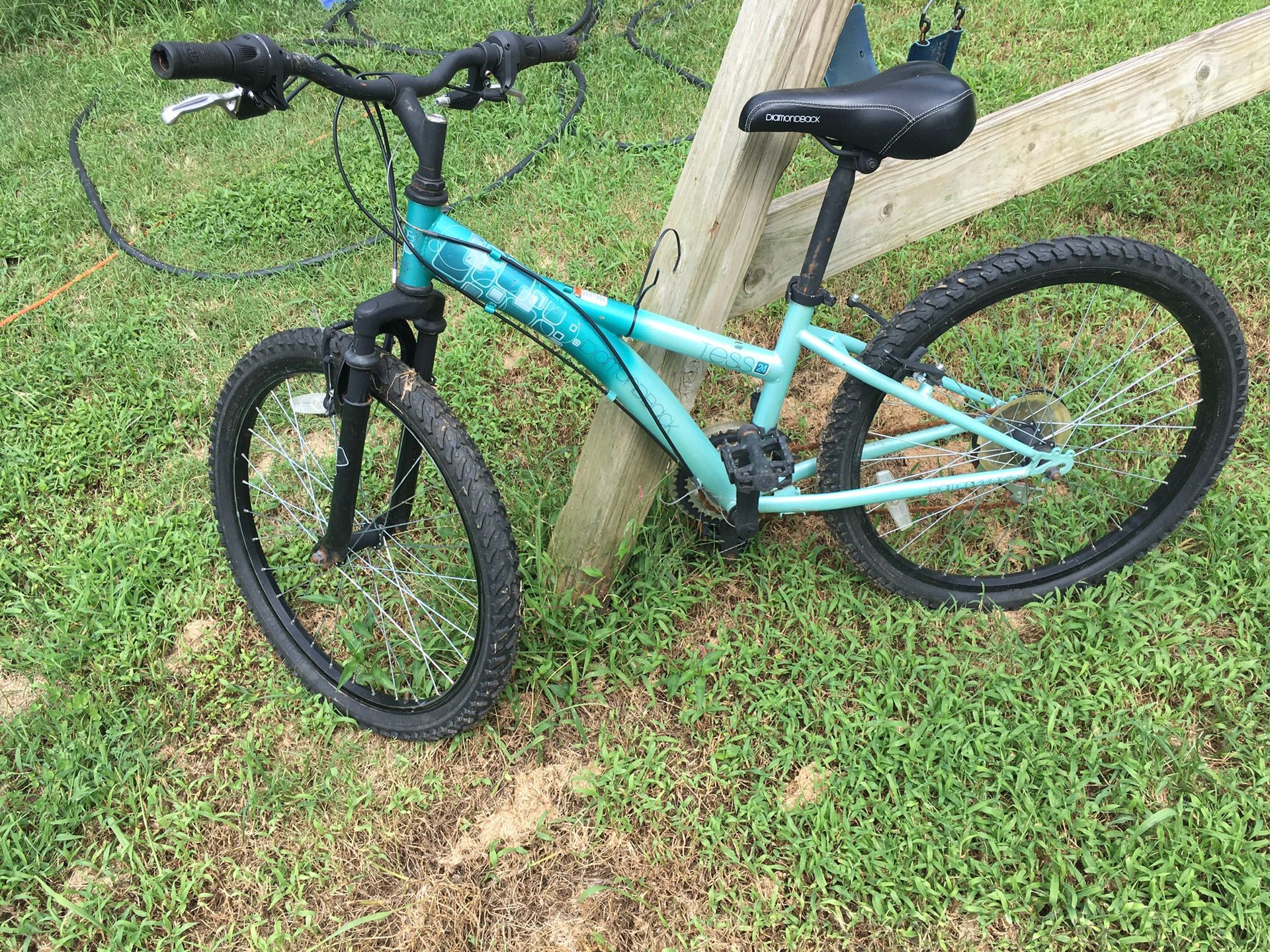 Bike nothing wrong with it that I know of. Don’t know the size but I’m 150 and I can ride it