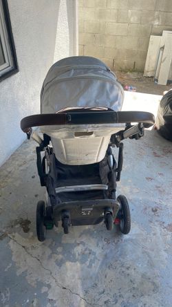 Cruz stroller
