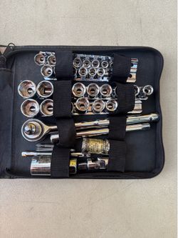 Socket and Ratchet Set with Case