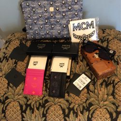 Lot Of Mcm Sign Pouch 2wallets &https://offerup.co/faYXKzQFnY?$deeplink_path=/redirect/