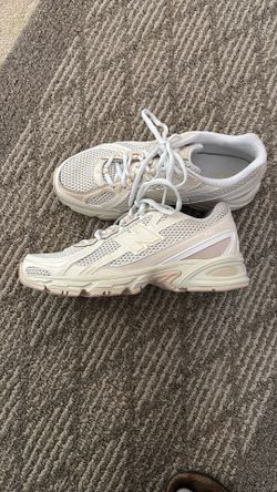 New Balance 740 Women’s Sneakers