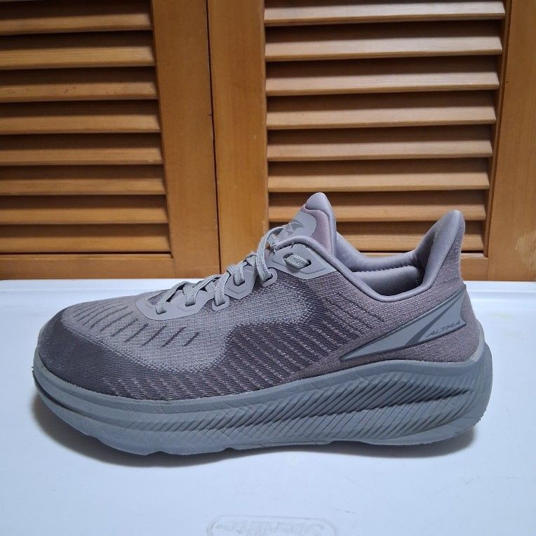 Altra Experience Flow Women's Running Shoe * Size: 8.5