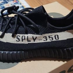 Yeezy Boost 350 V2 USA SIZE 11 