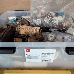 vintage Dollhouse Furniture, lots of old ones with wallpaper