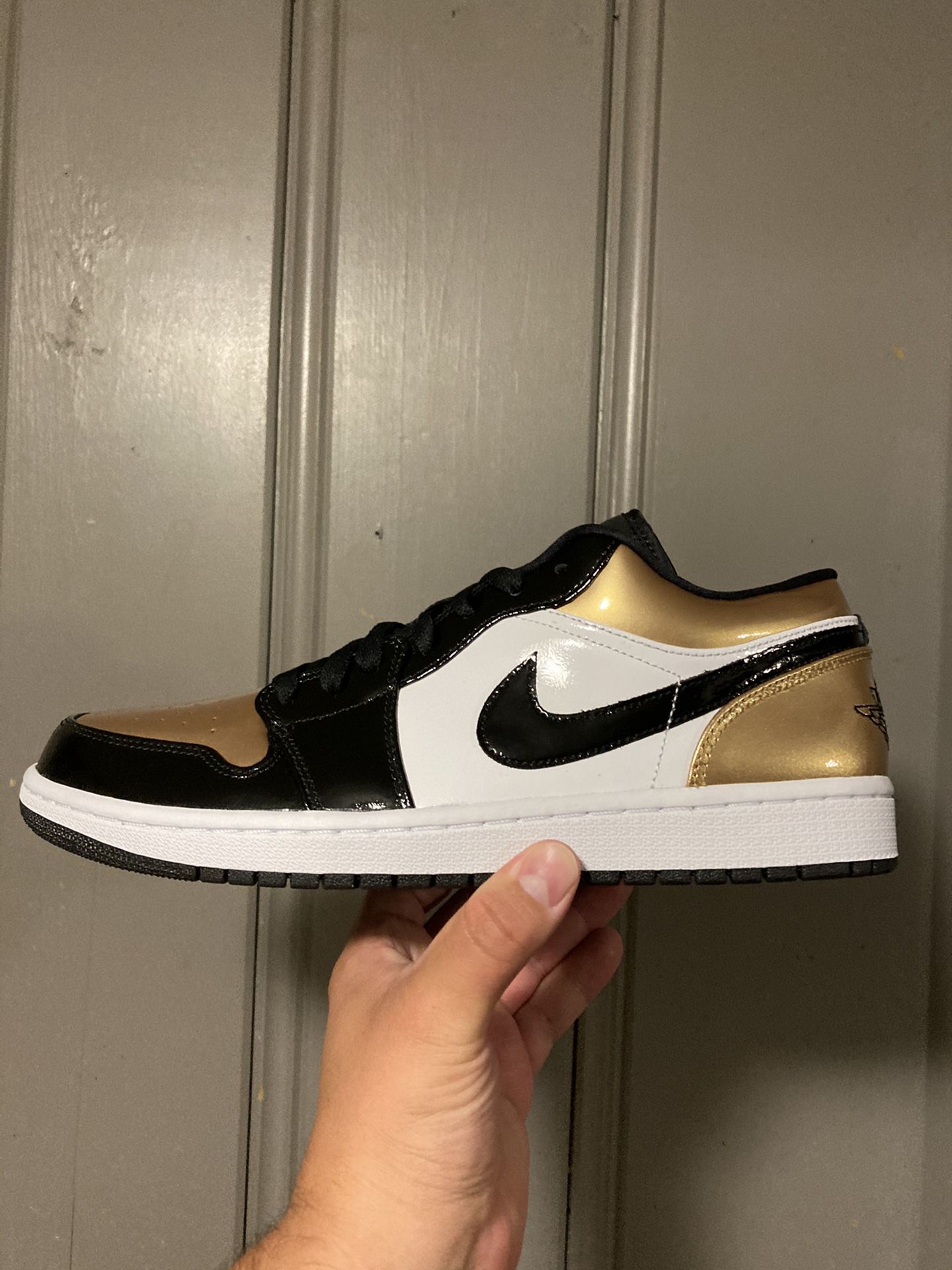 Jordan 1 low “Gold toe” size (10.5) in men’s. $155. DS(New) factory laced. No trades!